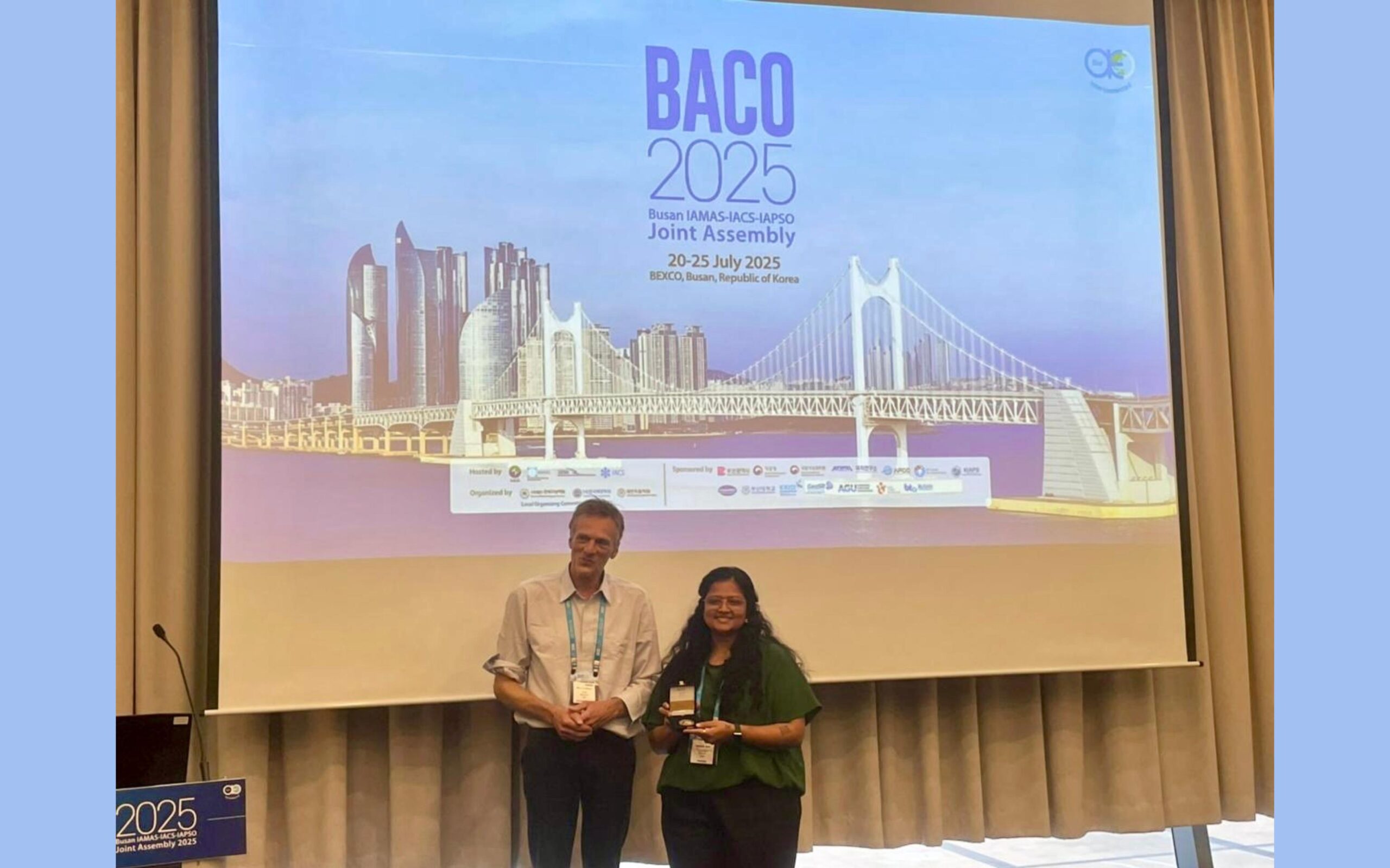 Riesna receives medal at BACO 2025